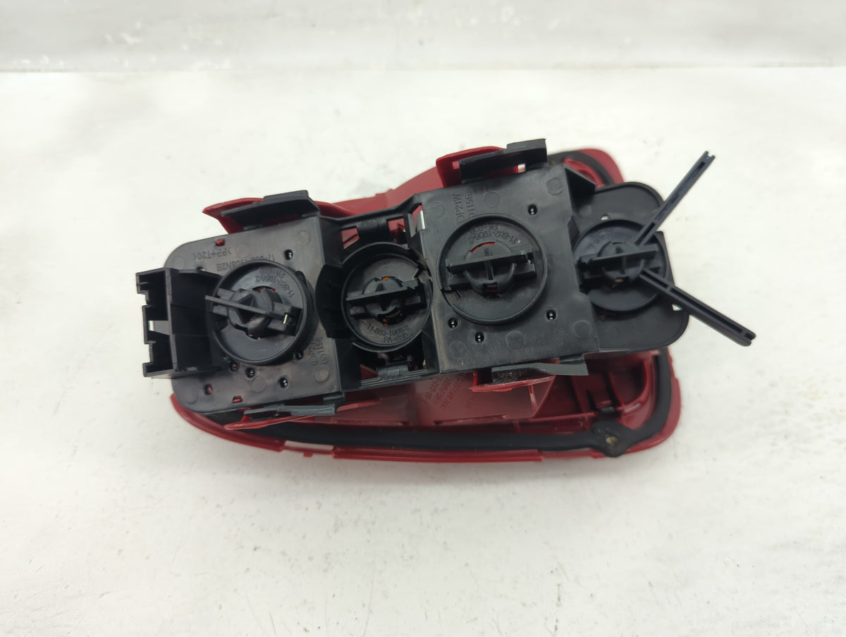 2007-2010 Mini Cooper Tail Light Assembly Passenger Right OEM P/N:04085758 882-1908R-AQ-YR Fits Fits 2007 2008 2009 2010 OEM