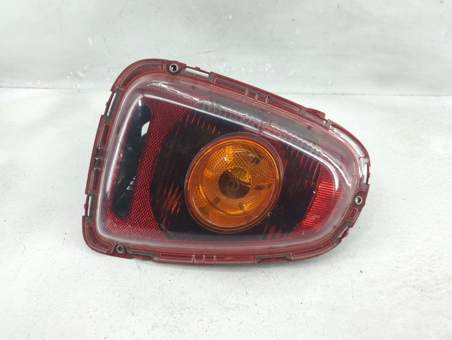 2010 Mini Cooper Tail Light Assembly Driver Left OEM P/N:2757011 2757009, 2753625, 2751307, 2787009 Fits OEM Used Auto Parts