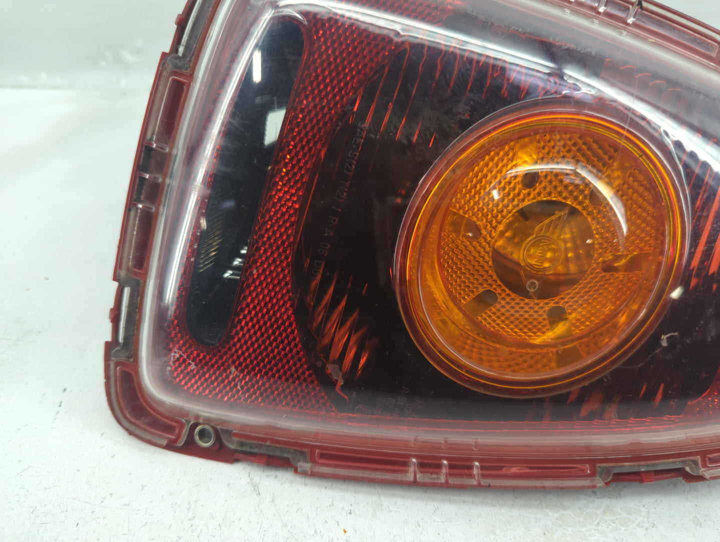 2010 Mini Cooper Tail Light Assembly Driver Left OEM P/N:2757011 2757009, 2753625, 2751307, 2787009 Fits OEM Used Auto Parts