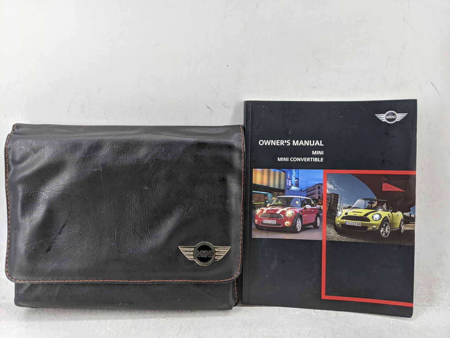 2010 Mini Cooper Owners Manual Book Guide P/N:01412601570 OEM Used Auto Parts - Oemusedautoparts1.com