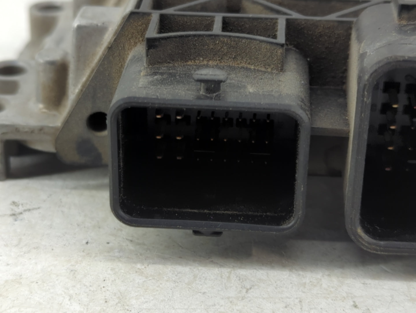 2009-2010 Mini Cooper PCM Engine Control Computer ECU ECM PCU OEM P/N:7 601 759 0 261 S05 793 Fits Fits 2009 2010 OEM Used A