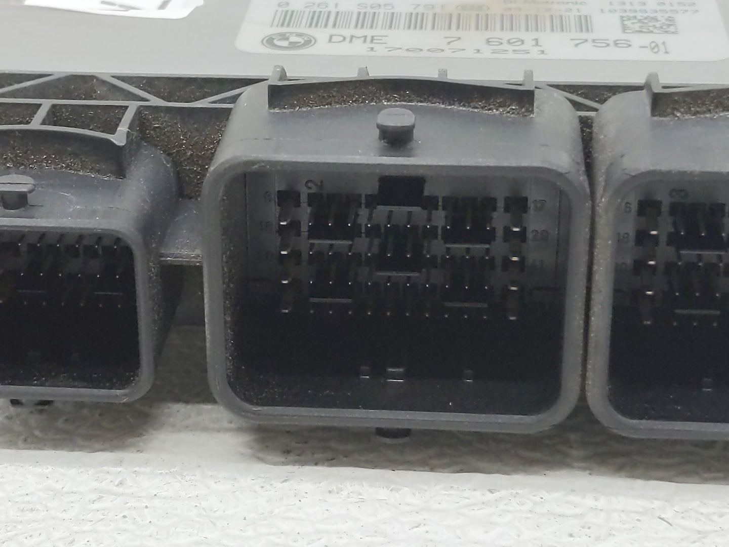 2008-2010 Mini Cooper PCM Engine Control Computer ECU ECM PCU OEM P/N:0 261 S05 791 Fits Fits 2008 2009 2010 OEM Used Auto P