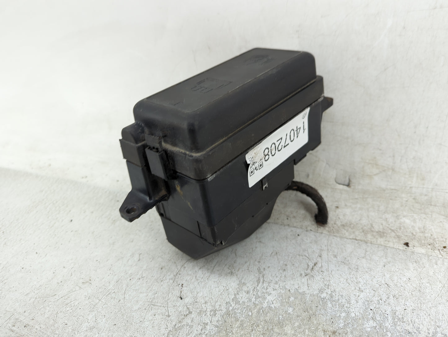 2010-2011 Mini Cooper Fusebox Fuse Box Panel Relay Module P/N:9213372-01 Fits Fits 2010 2011 OEM Used Auto Parts - Oemusedau