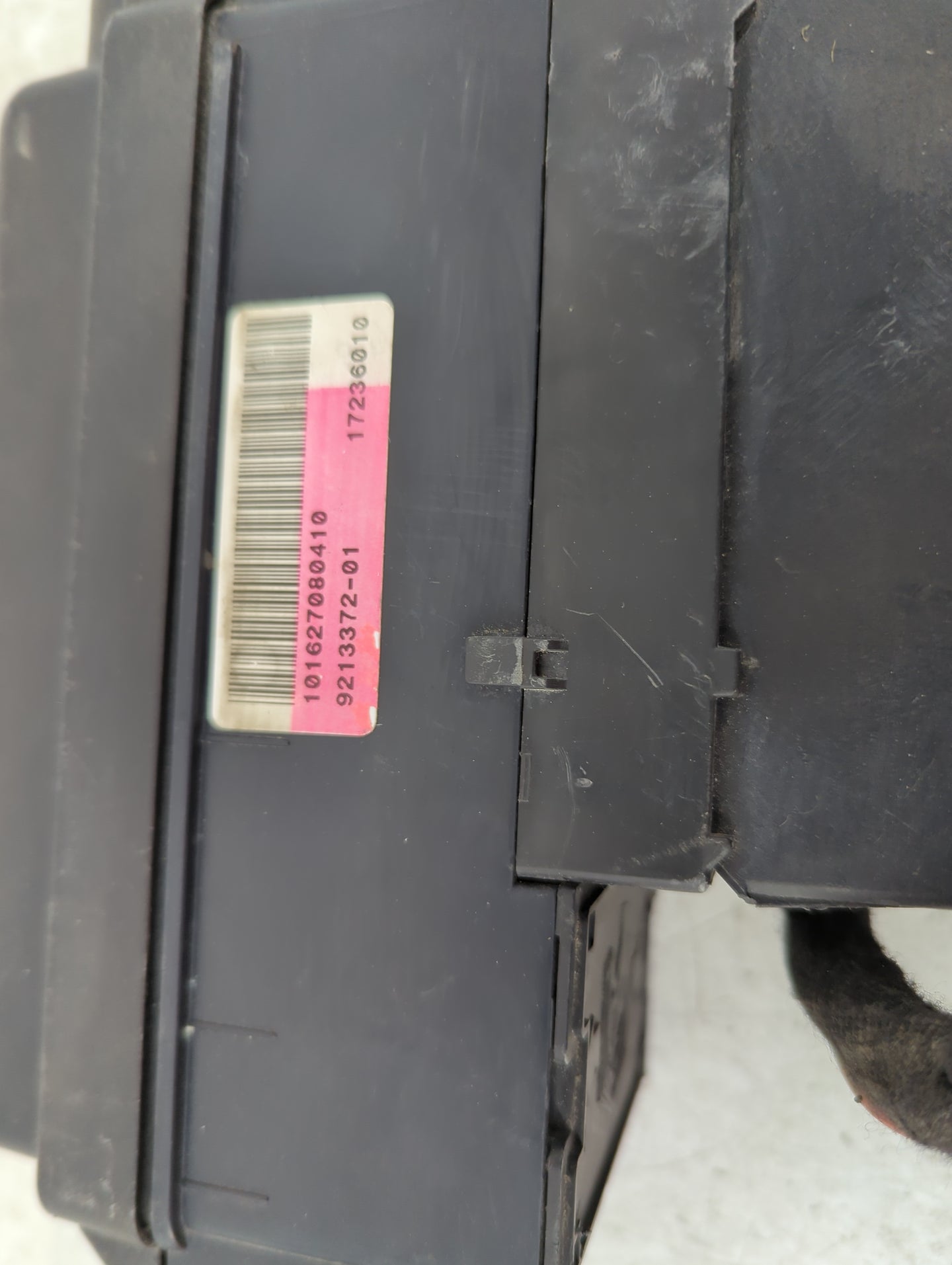 2010-2011 Mini Cooper Fusebox Fuse Box Panel Relay Module P/N:9213372-01 Fits Fits 2010 2011 OEM Used Auto Parts - Oemusedau