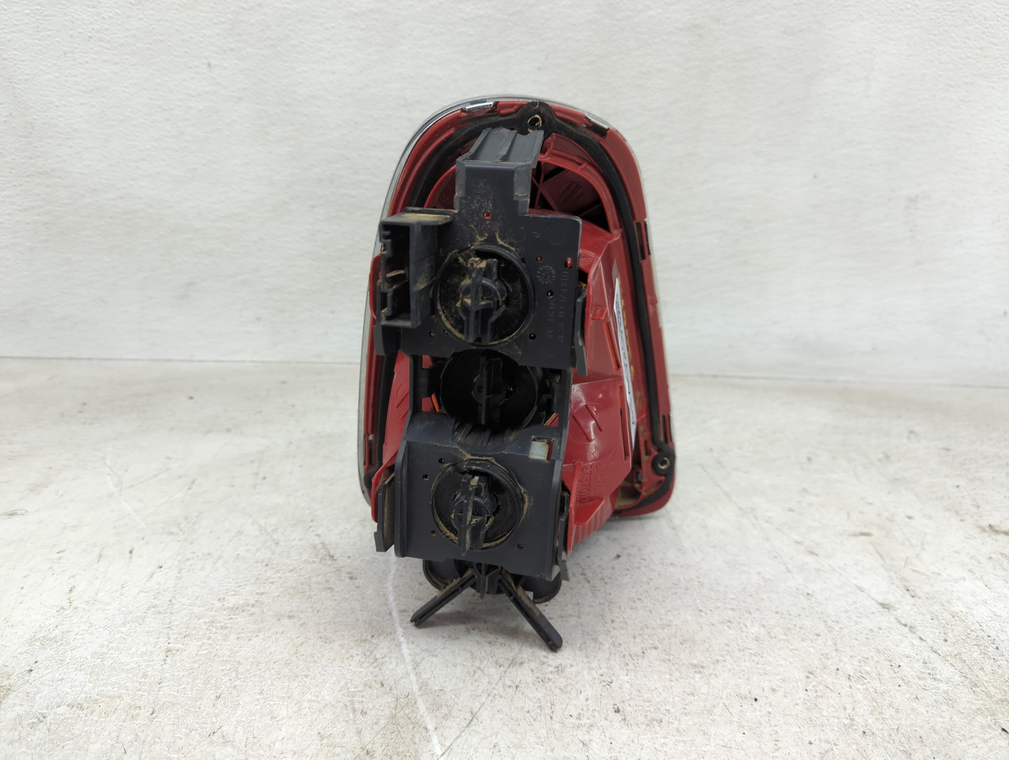 2010 Mini Cooper Tail Light Assembly Passenger Right OEM P/N:2757012 2757010 Fits OEM Used Auto Parts - Oemusedautoparts1.co