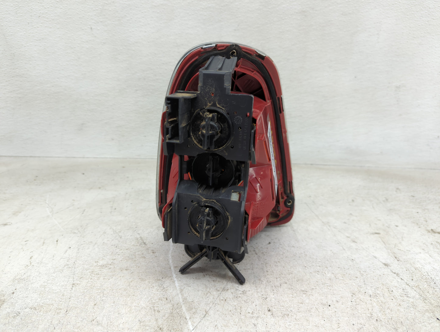 2010 Mini Cooper Tail Light Assembly Passenger Right OEM P/N:2757012 2757010 Fits OEM Used Auto Parts - Oemusedautoparts1.co