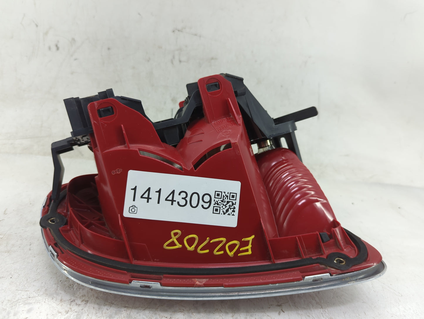 2010 Mini Cooper Tail Light Assembly Driver Left OEM P/N:2757009 Fits OEM Used Auto Parts - Oemusedautoparts1.com