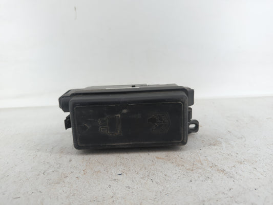 2010-2011 Mini Cooper Fusebox Fuse Box Panel Relay Module P/N:9213372 3455527 Fits Fits 2010 2011 OEM Used Auto Parts - Oemu