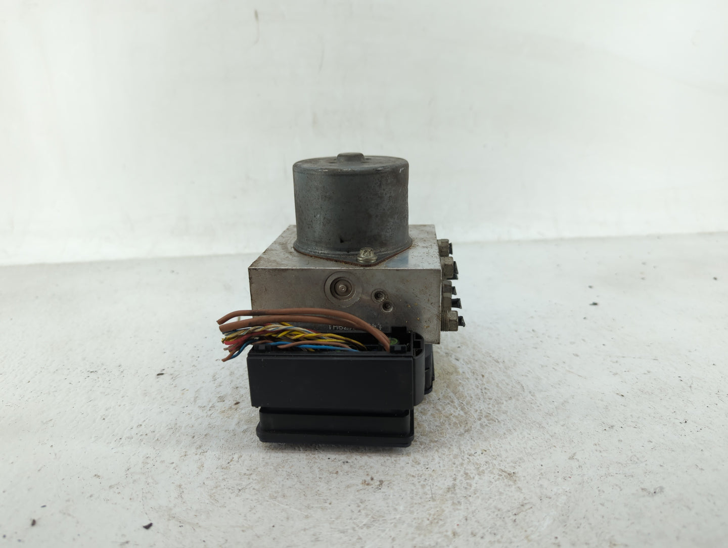 2009-2010 Mini Cooper ABS Pump Control Module Replacement P/N:3451 6790381 02 Fits Fits 2009 2010 OEM Used Auto Parts - Oemu