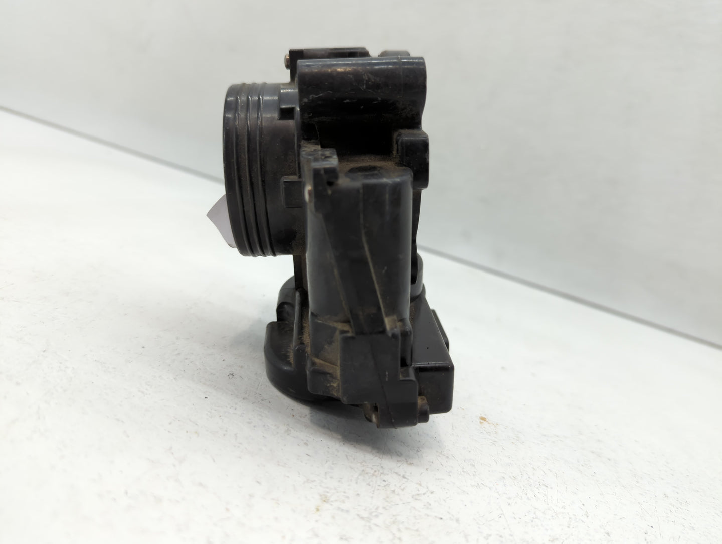 2008-2013 Mini Cooper Throttle Body P/N:V 7576697 Fits Fits 2008 2009 2010 2011 2012 2013 OEM Used Auto Parts - Oemusedautop