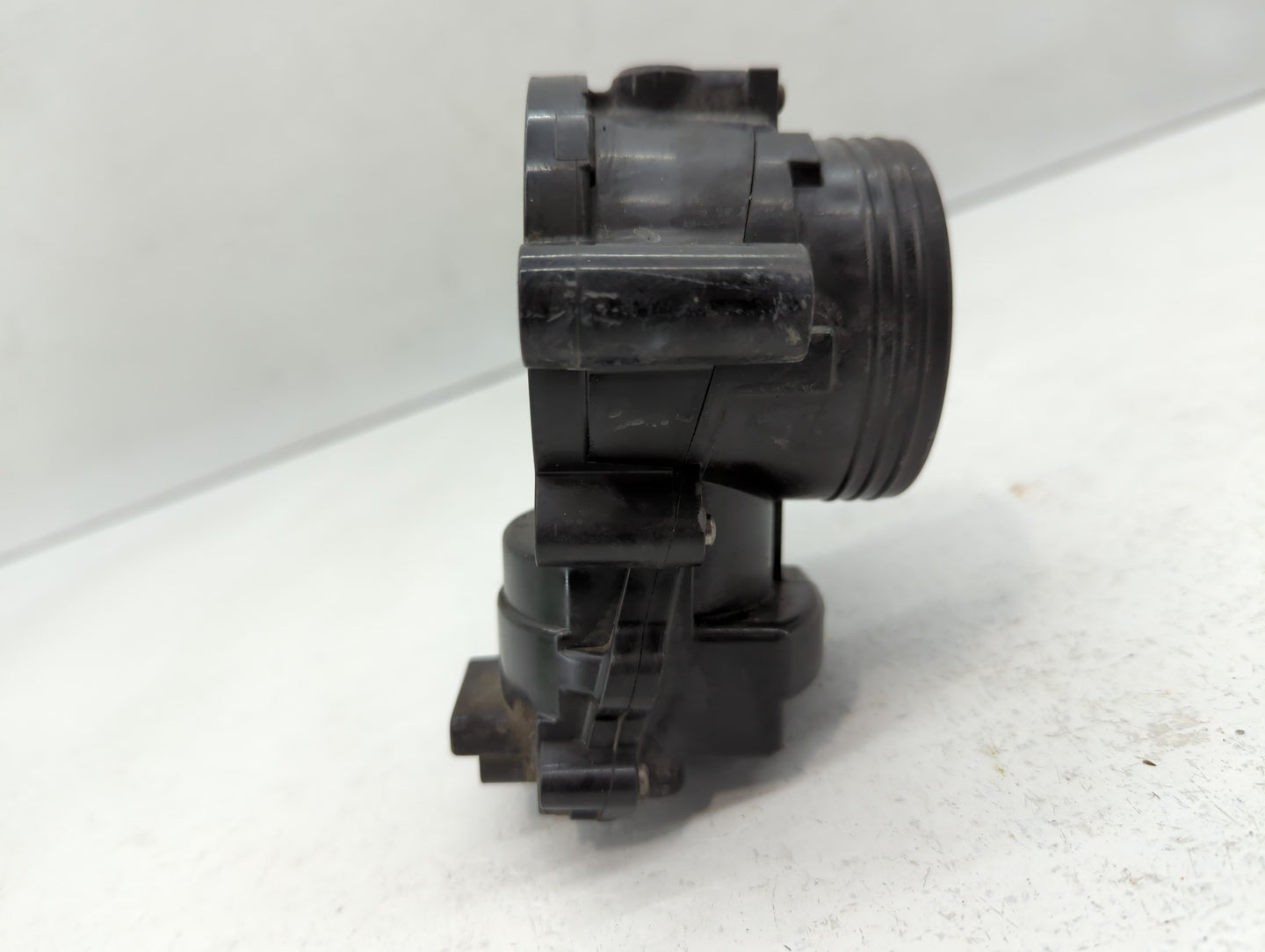 2008-2013 Mini Cooper Throttle Body P/N:V 7576697 Fits Fits 2008 2009 2010 2011 2012 2013 OEM Used Auto Parts - Oemusedautop