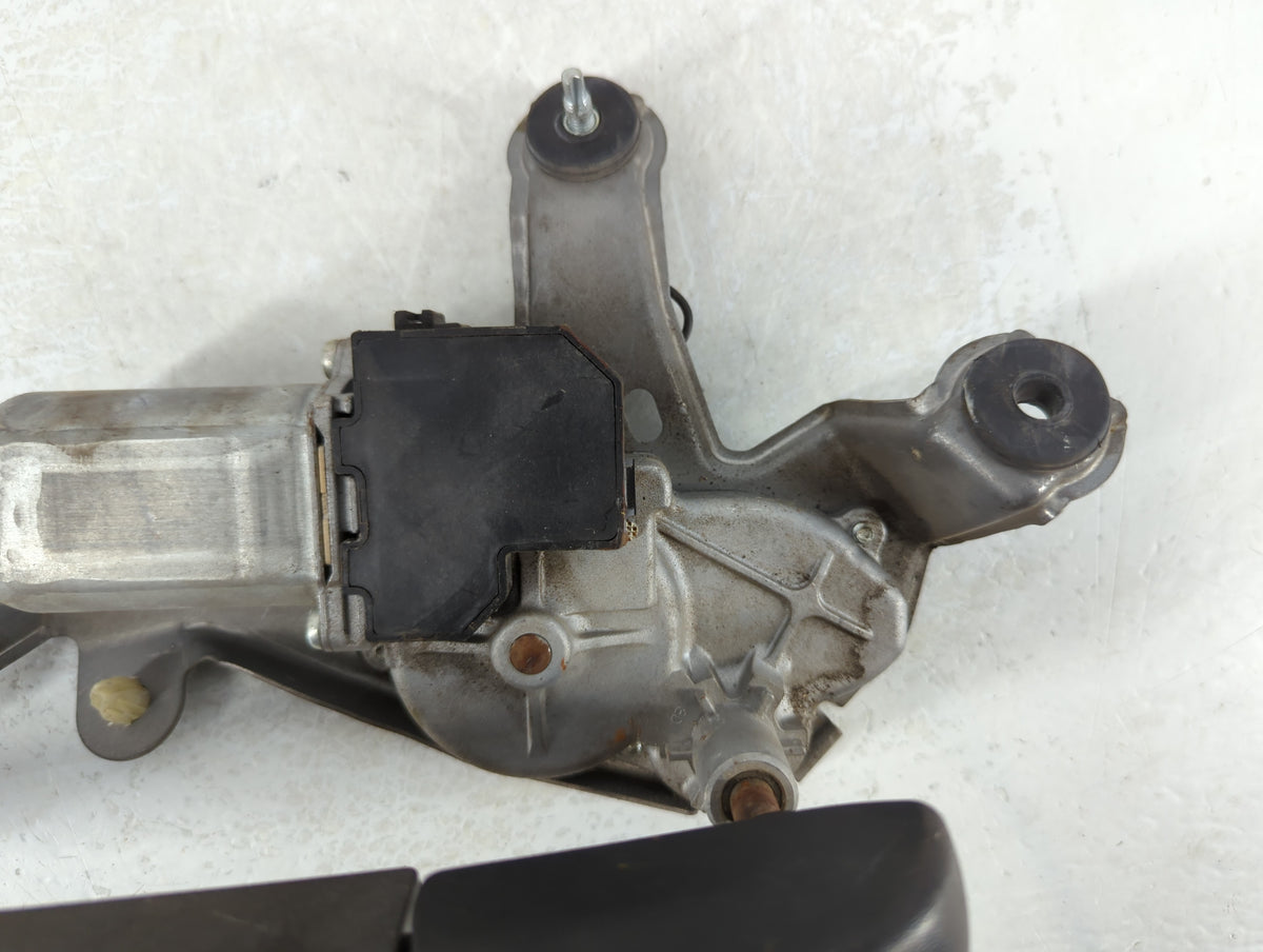 2010 Mini Cooper Rear Lid Wiper Motor Fits OEM Used Auto Parts - Oemusedautoparts1.com