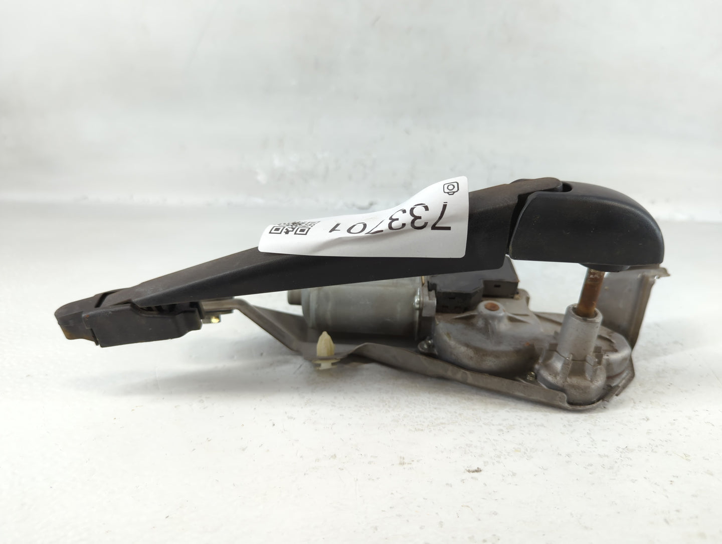 2010 Mini Cooper Rear Lid Wiper Motor Fits OEM Used Auto Parts - Oemusedautoparts1.com