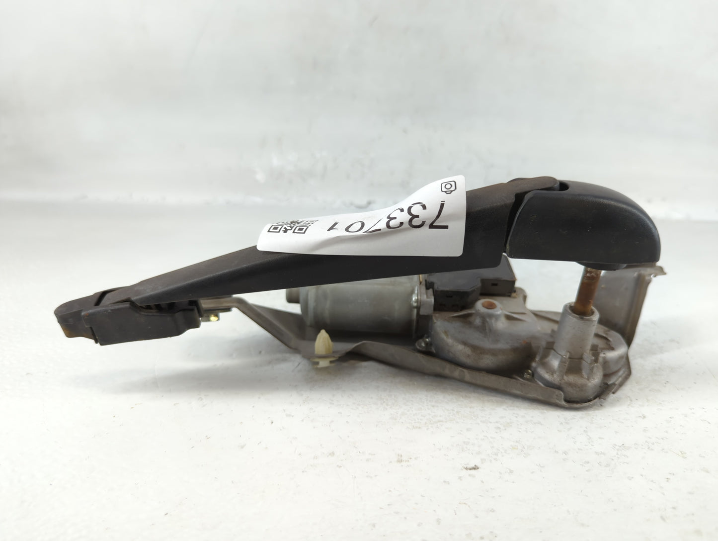 2010 Mini Cooper Rear Lid Wiper Motor Fits OEM Used Auto Parts - Oemusedautoparts1.com