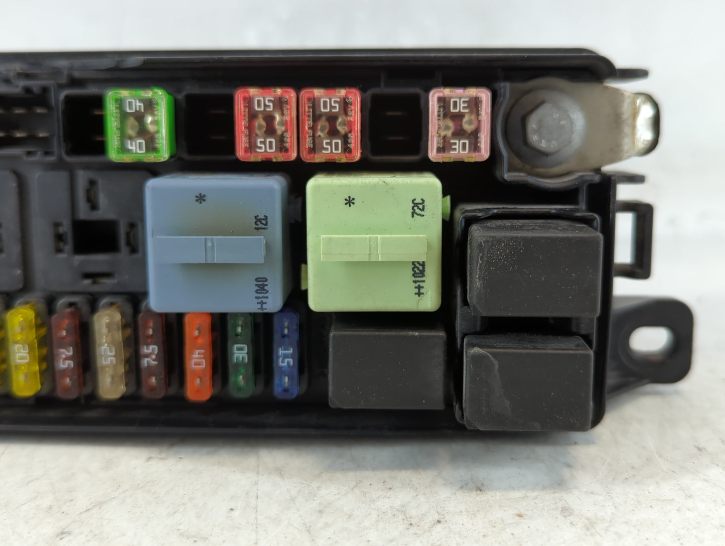 2010-2011 Mini Cooper Fusebox Fuse Box Panel Relay Module P/N:9213372-01 Fits Fits 2010 2011 OEM Used Auto Parts - Oemusedau