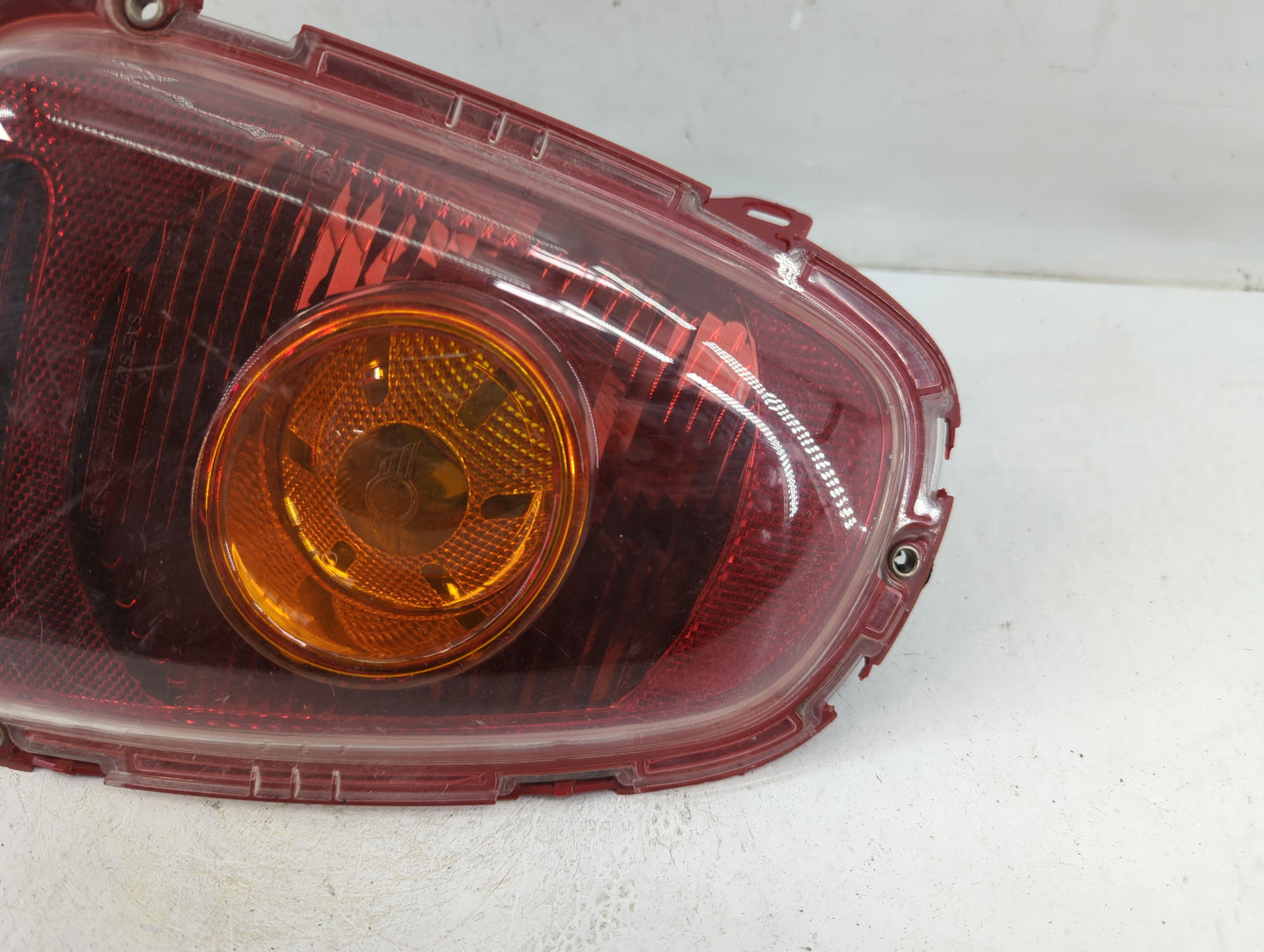 2010 Mini Cooper Tail Light Assembly Passenger Right OEM P/N:2757009 2757011 Fits OEM Used Auto Parts - Oemusedautoparts1.co