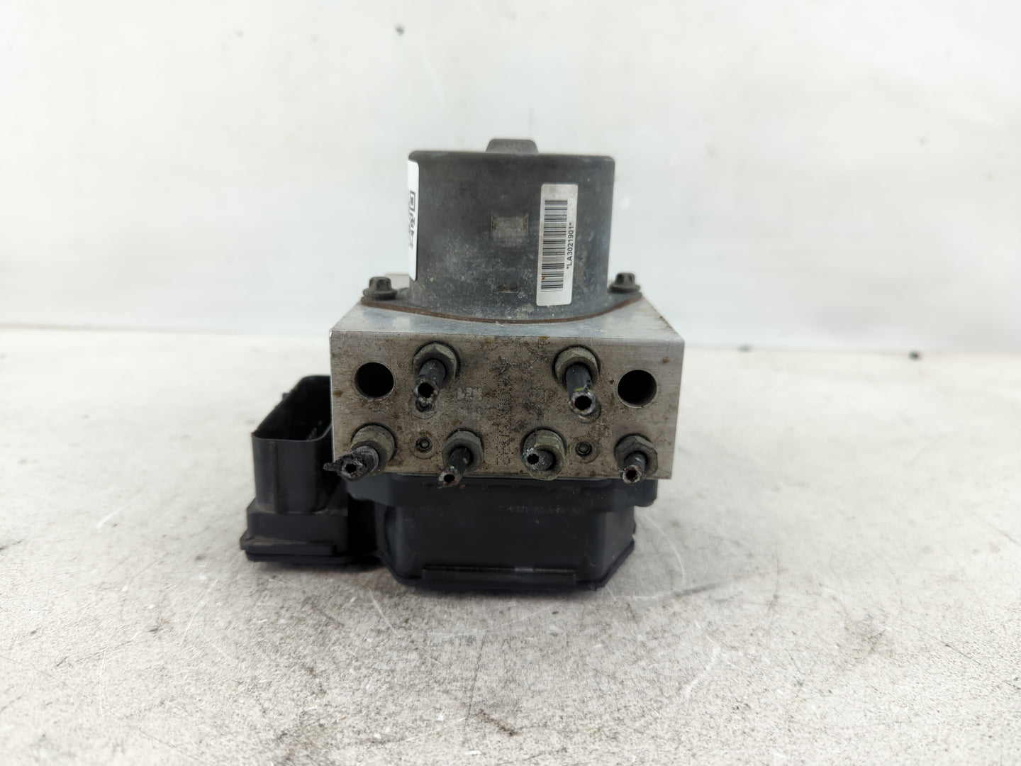 2010 Mini Cooper Clubman ABS Pump Control Module Replacement P/N:3451 6793232 01 Fits Fits 2009 OEM Used Auto Parts - Oemuse