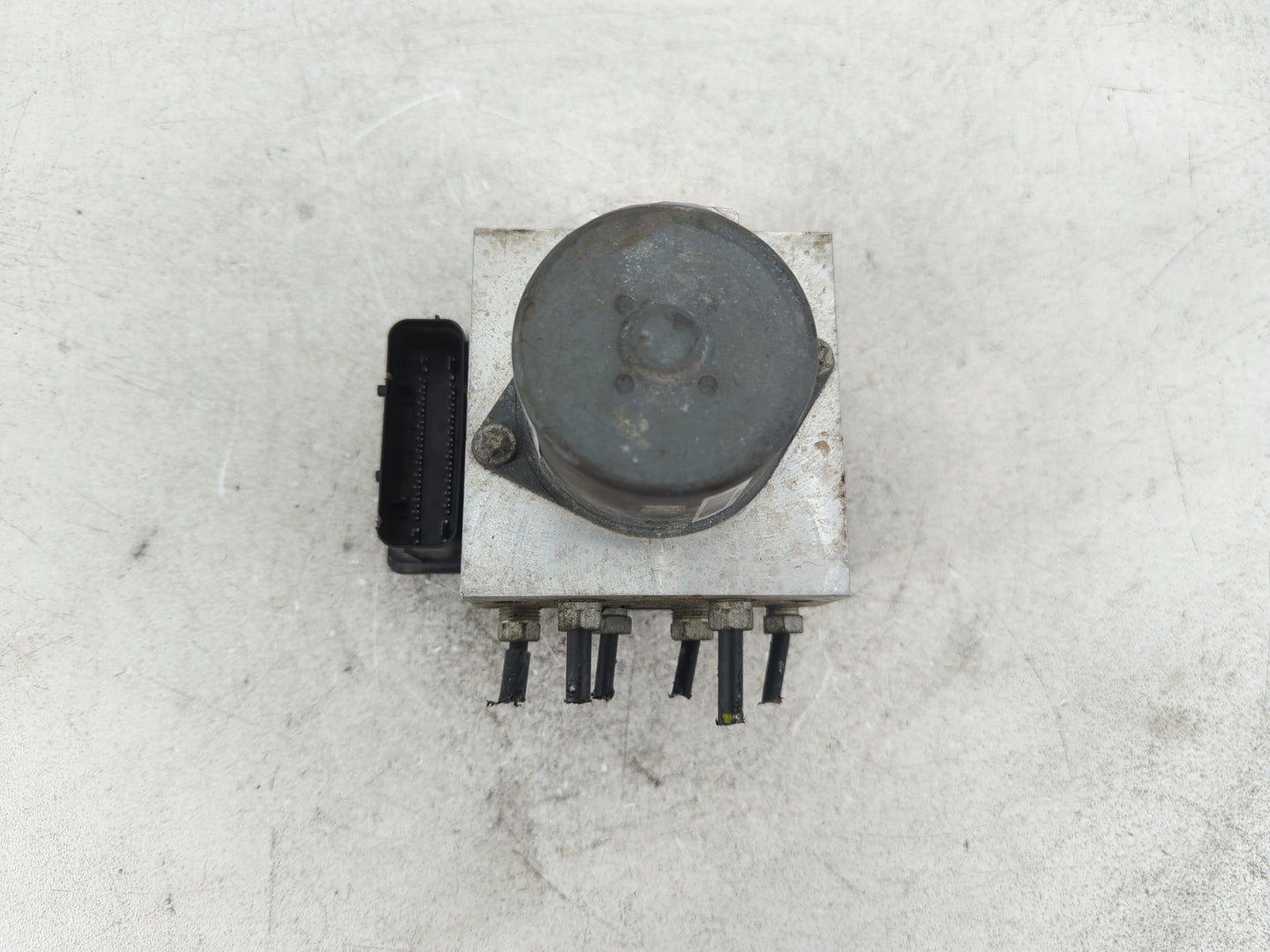 2010 Mini Cooper Clubman ABS Pump Control Module Replacement P/N:3451 6793232 01 Fits Fits 2009 OEM Used Auto Parts - Oemuse