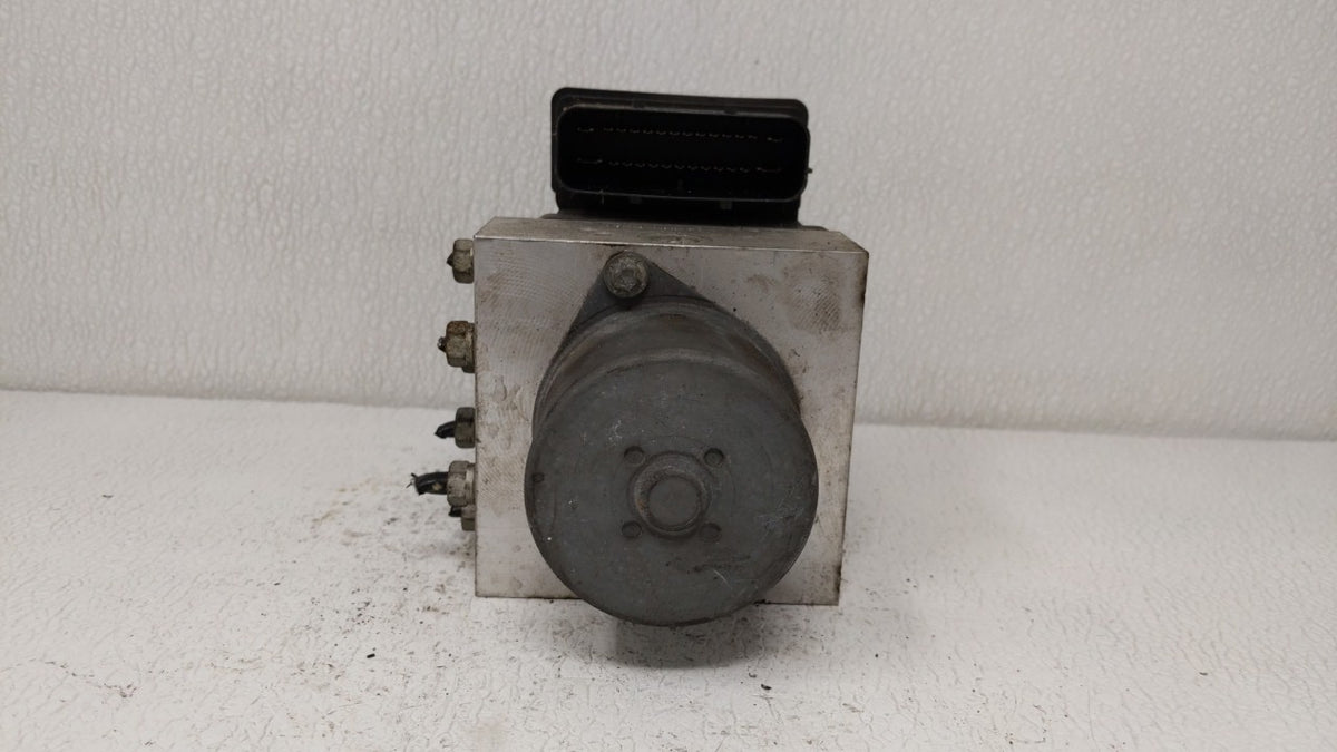 2010 Mini Cooper Clubman Anti-Lock Brake ABS Pump Module Actuator OEM P/N:3451 6790381 Fits Fits 2009 OEM Used Auto Parts - 
