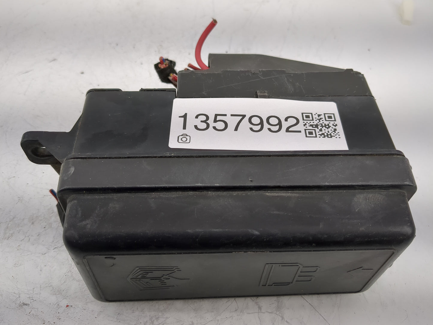 2010 Mini Cooper Clubman Fusebox Fuse Box Panel Relay Module Fits Fits 2011 OEM Used Auto Parts - Oemusedautoparts1.com