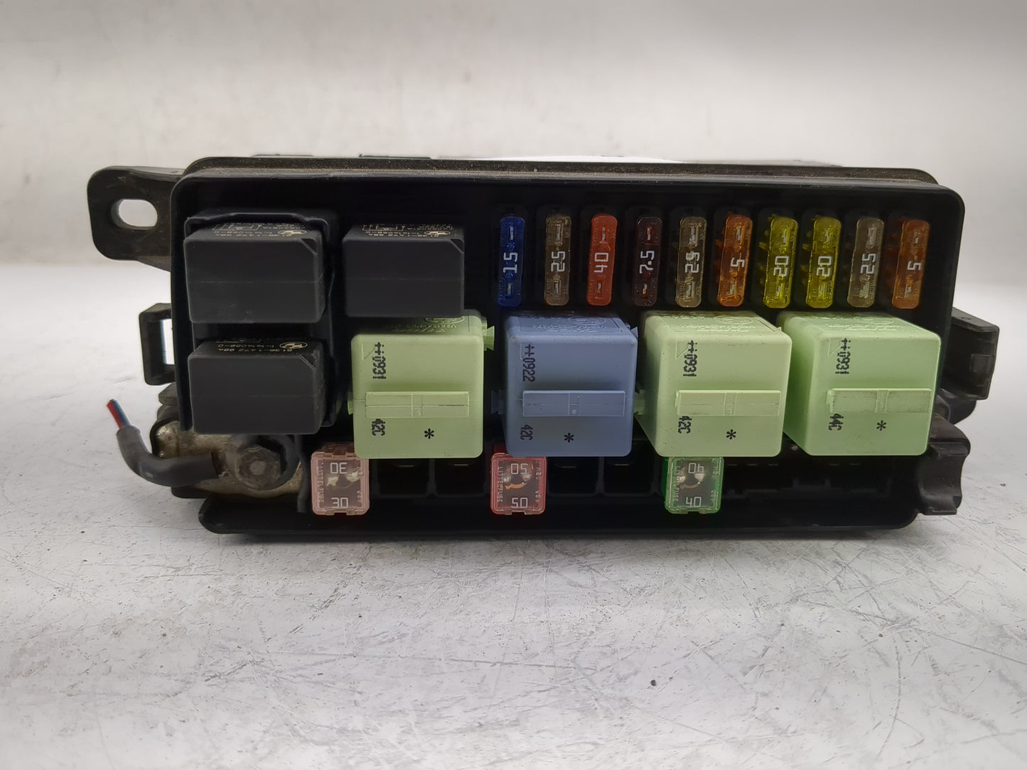 2010 Mini Cooper Clubman Fusebox Fuse Box Panel Relay Module Fits Fits 2011 OEM Used Auto Parts - Oemusedautoparts1.com