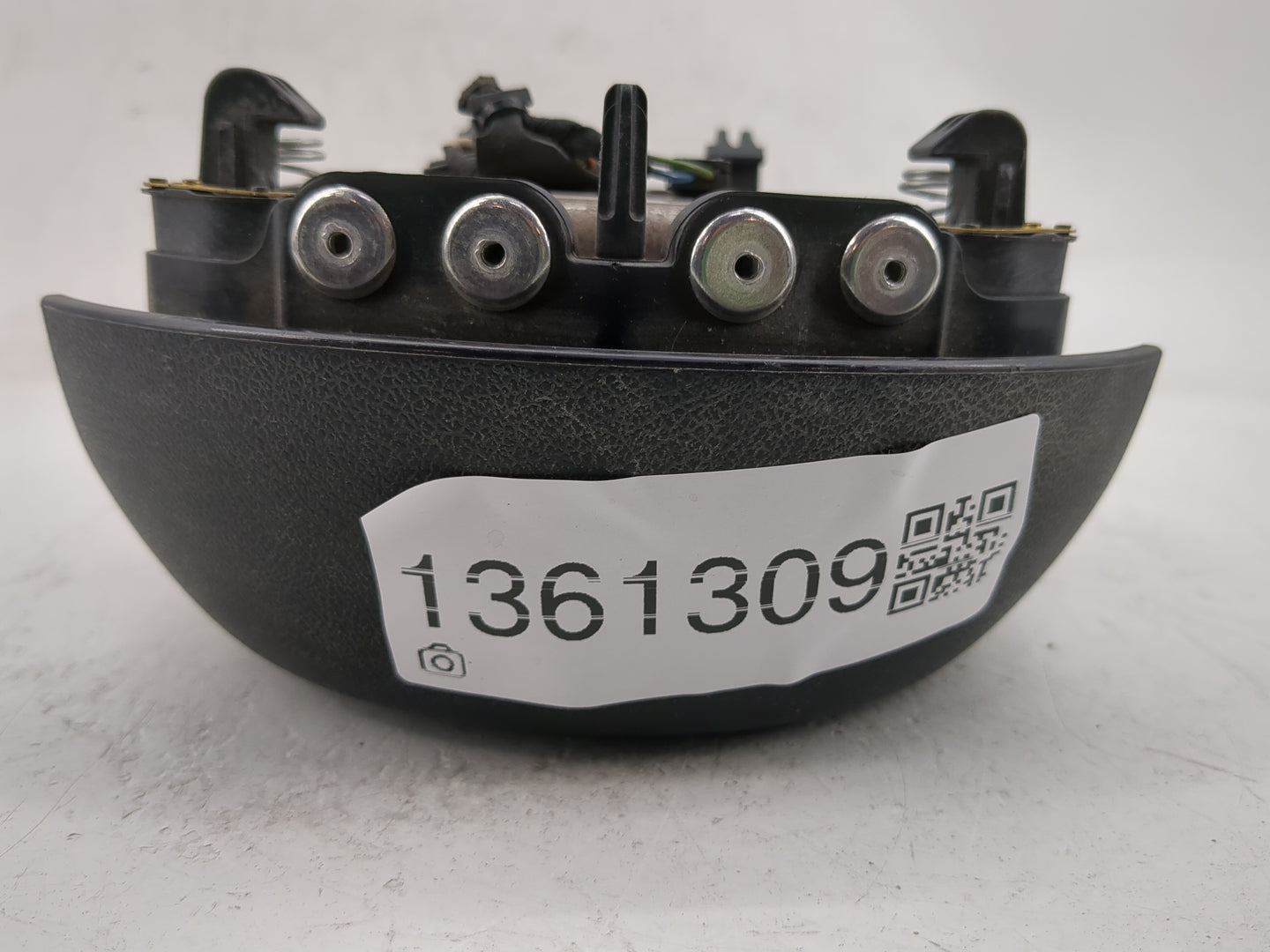 2010 Mini Cooper Clubman Air Bag Driver Left Steering Wheel Mounted Fits Fits 2008 2009 OEM Used Auto Parts - Oemusedautopar