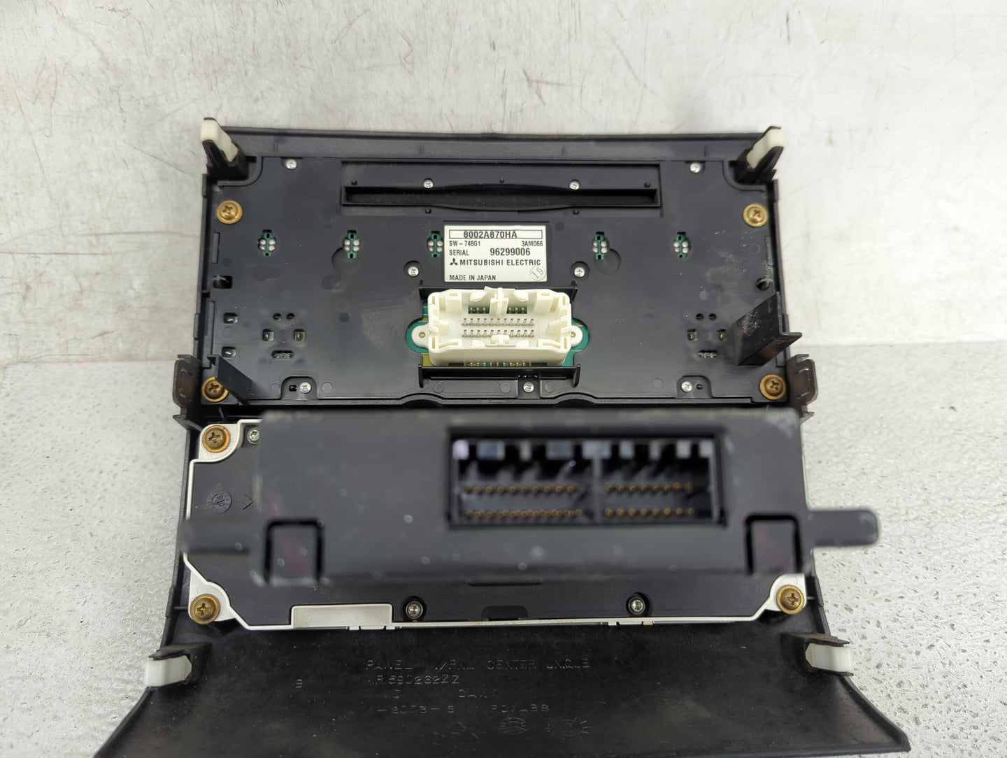 2009-2012 Mitsubishi Galant Radio AM FM Cd Player Receiver Replacement P/N:8002A870HA SW-748G1 Fits Fits 2009 2010 2011 2012