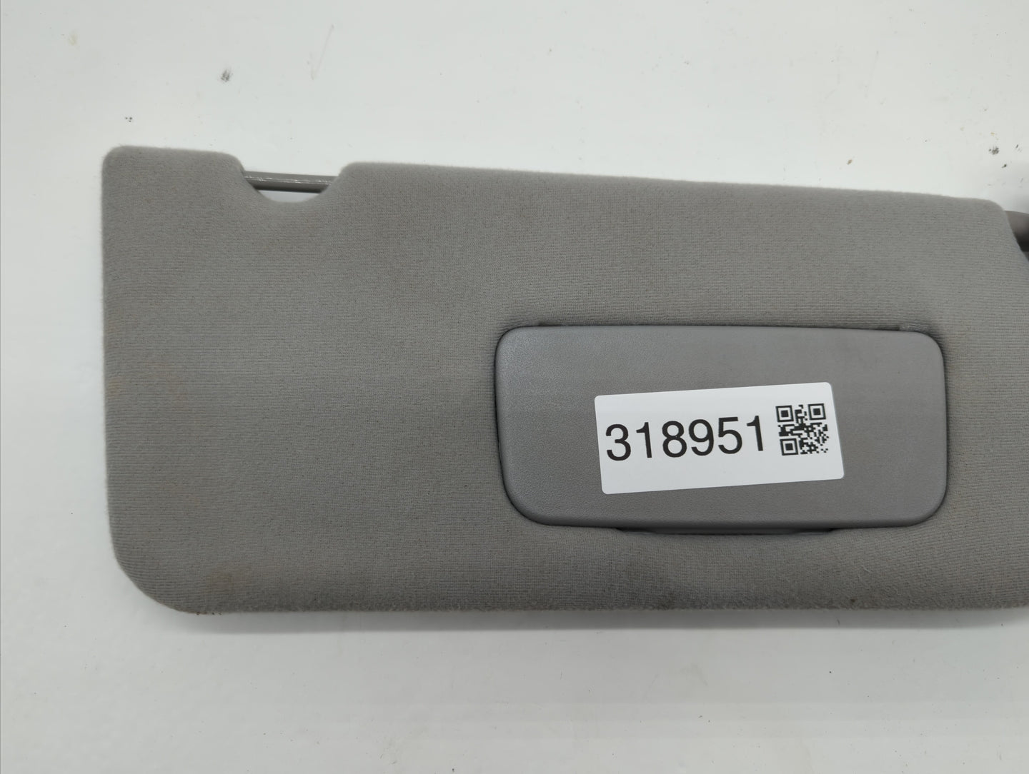 2010 Mitsubishi Galant Sun Visor Shade Replacement Passenger Right Mirror Fits OEM Used Auto Parts - Oemusedautoparts1.com