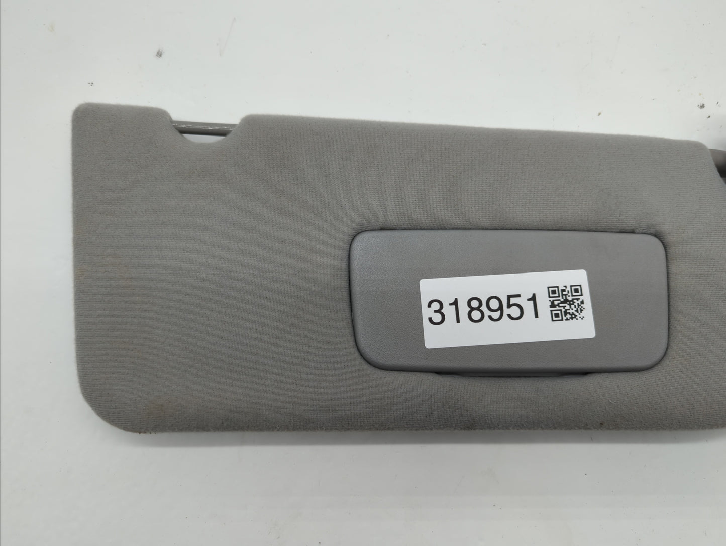 2010 Mitsubishi Galant Sun Visor Shade Replacement Passenger Right Mirror Fits OEM Used Auto Parts - Oemusedautoparts1.com