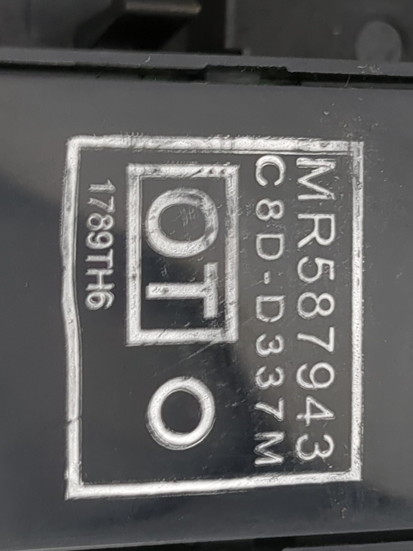 2007-2012 Mitsubishi Galant Master Power Window Switch Replacement Driver Side Left Fits OEM Used Auto Parts - Oemusedautopa