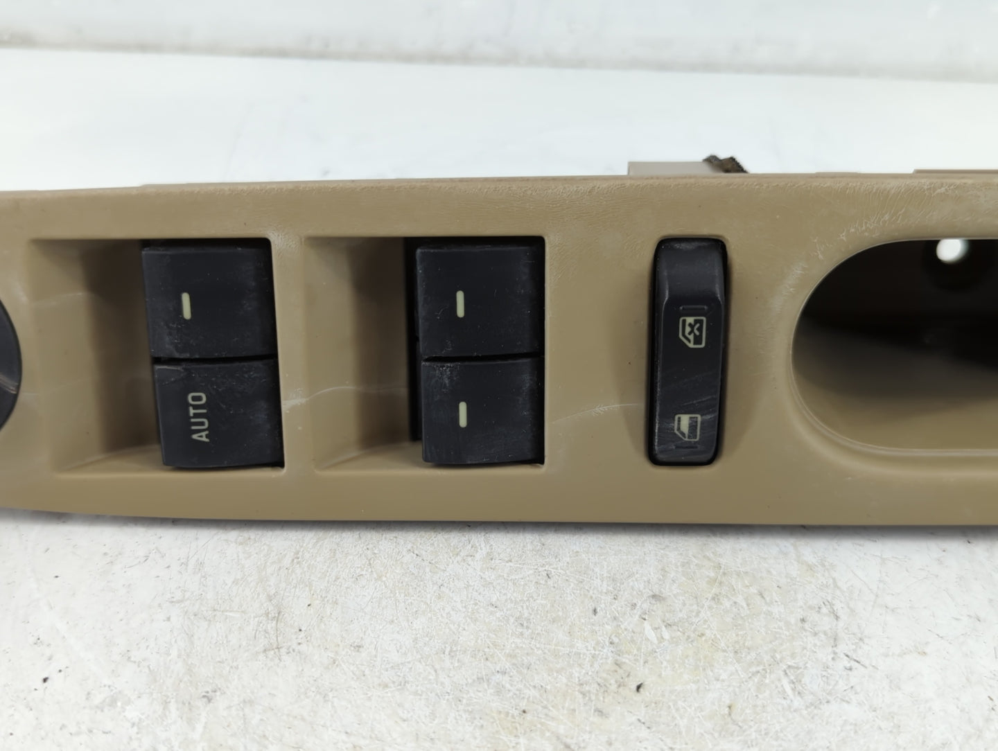 2010 Mitsubishi Lancer Master Power Window Switch Replacement Driver Side Left P/N:9E5T-14540-AAW Fits OEM Used Auto Parts -