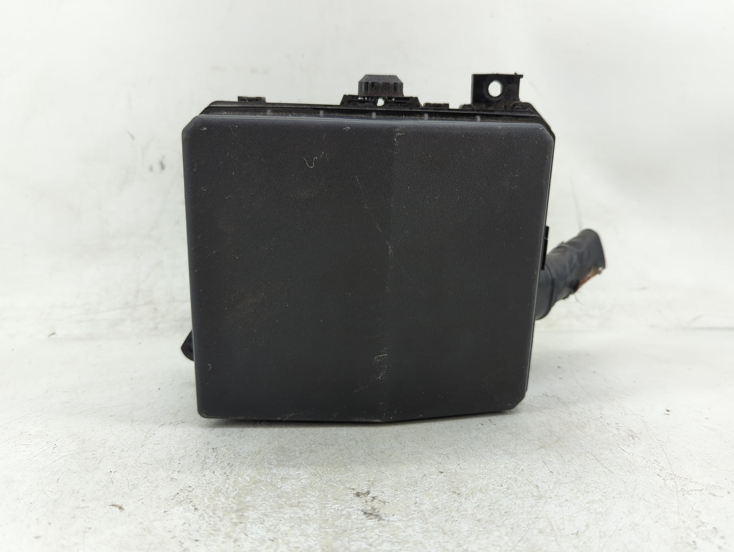2009-2010 Mitsubishi Lancer Fusebox Fuse Box Panel Relay Module P/N:8565A139 Fits Fits 2009 2010 OEM Used Auto Parts - Oemus