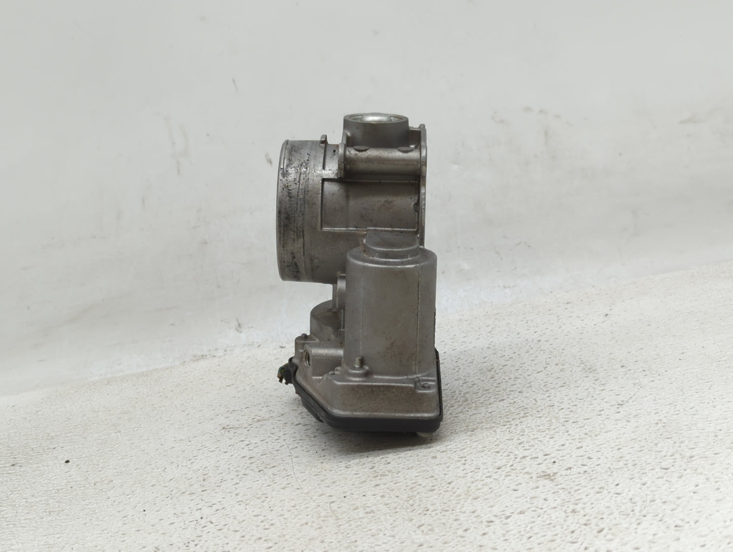 2010 Mitsubishi Lancer Throttle Body P/N:DS7E-9F991-AF DS7Z-A, DS7Z-D, DS7E-9F991-AJ Fits Fits 2009 2011 2012 OEM Used Auto 