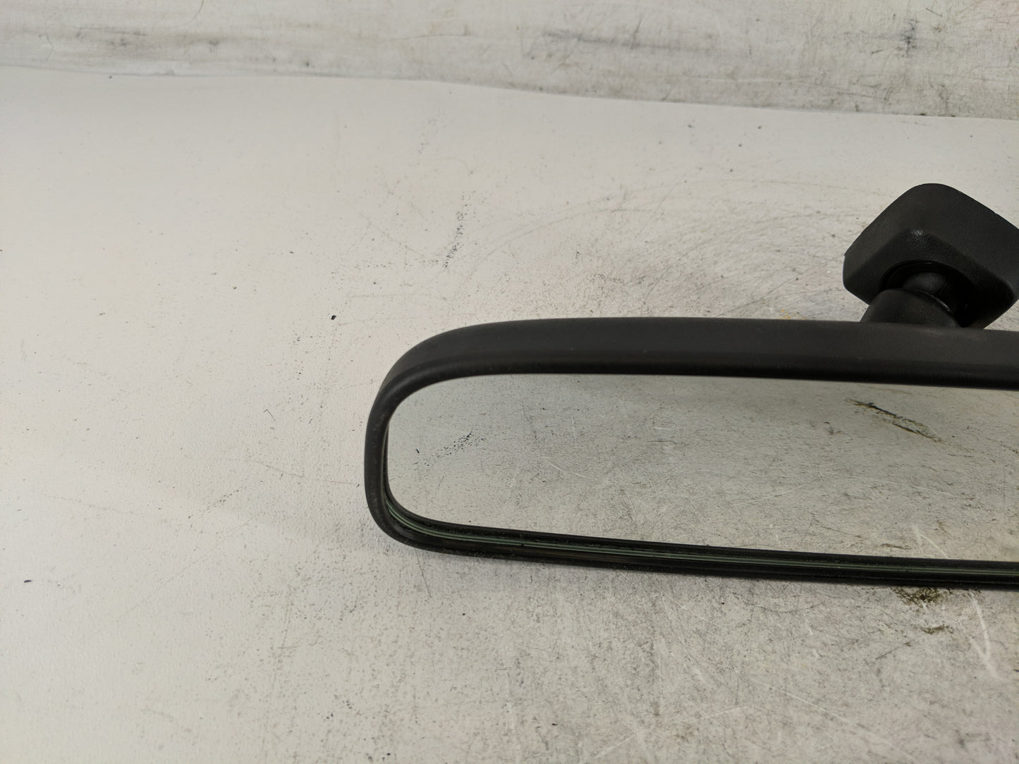 2004-2017 Mitsubishi Outlander Interior Rear View Mirror Replacement OEM P/N:E4022197 Fits OEM Used Auto Parts - Oemusedauto