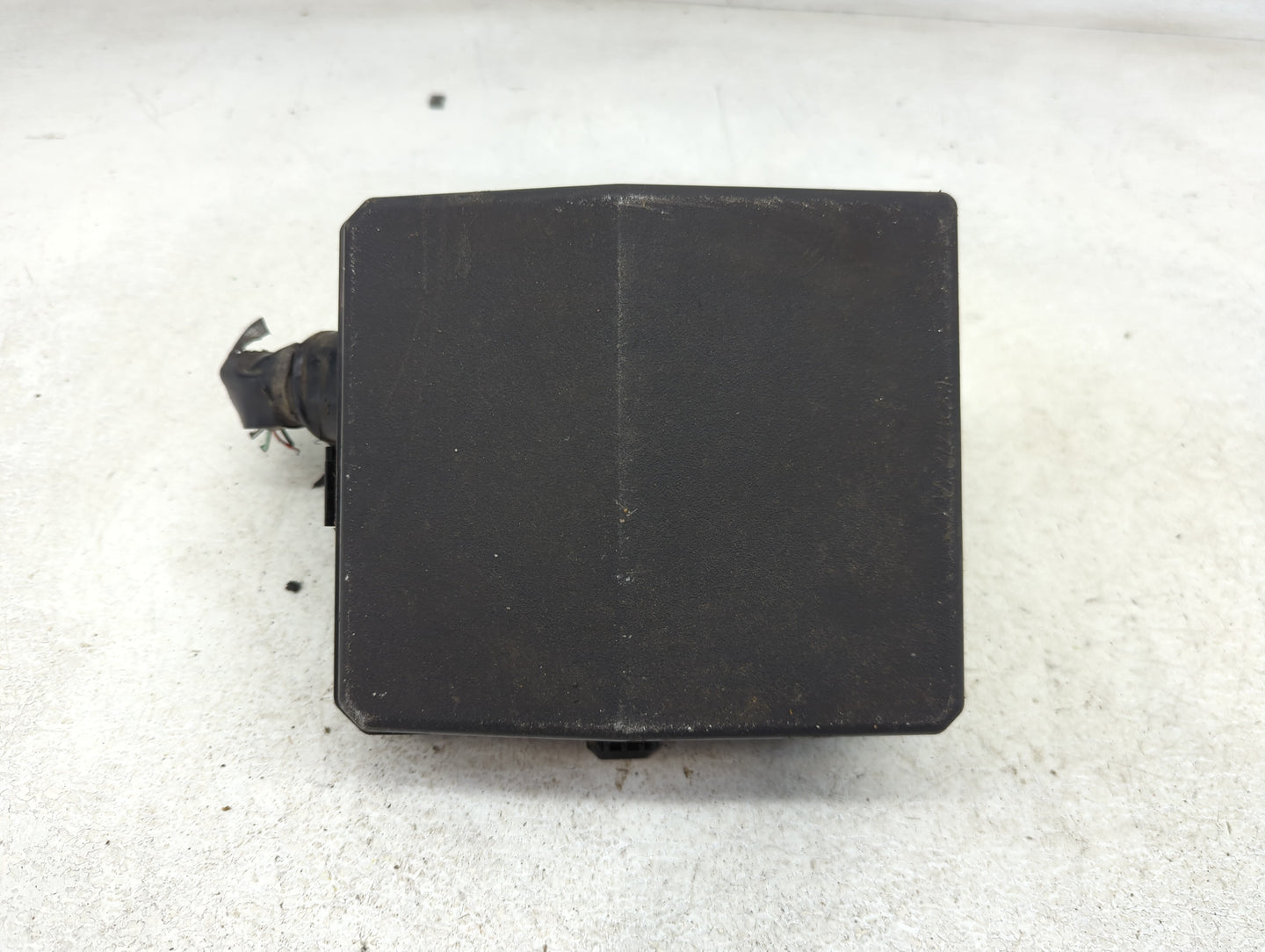 2010 Mitsubishi Outlander Fusebox Fuse Box Panel Relay Module P/N:PR061-01000 Fits OEM Used Auto Parts - Oemusedautoparts1.c
