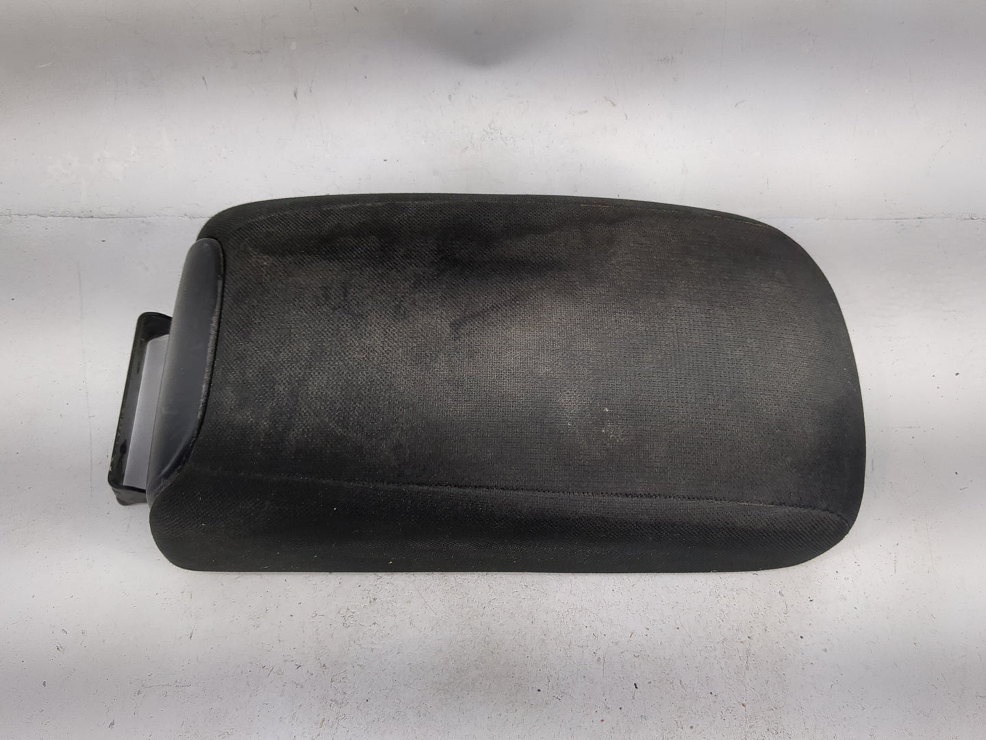 2010-2013 Mitsubishi Outlander Center Console Armrest Cover Lid Fits Fits 2010 2011 2012 2013 OEM Used Auto Parts - Oemuseda