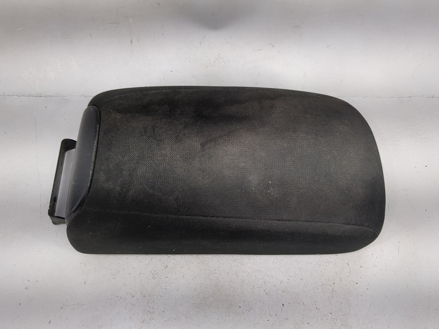 2010-2013 Mitsubishi Outlander Center Console Armrest Cover Lid Fits Fits 2010 2011 2012 2013 OEM Used Auto Parts - Oemuseda