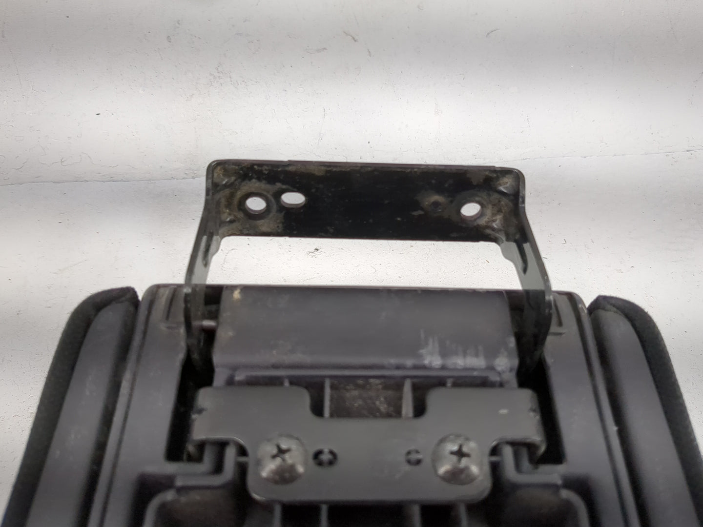 2010-2013 Mitsubishi Outlander Center Console Armrest Cover Lid Fits Fits 2010 2011 2012 2013 OEM Used Auto Parts - Oemuseda
