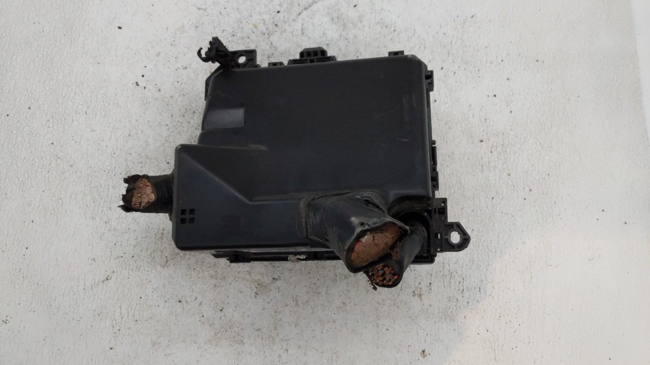 2010-2013 Mitsubishi Outlander Fusebox Fuse Box Panel Relay Module Fits Fits 2010 2011 2012 2013 OEM Used Auto Parts - Oemus