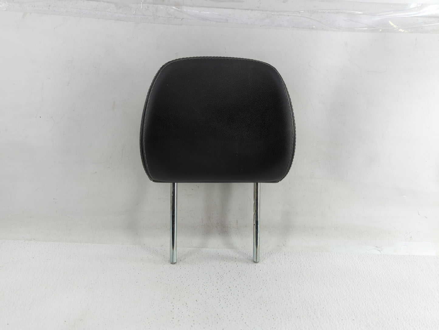 2007-2008 Mitsubishi Outlander Headrest Head Rest Rear Seat Fits Fits 2007 2008 OEM Used Auto Parts - Oemusedautoparts1.com