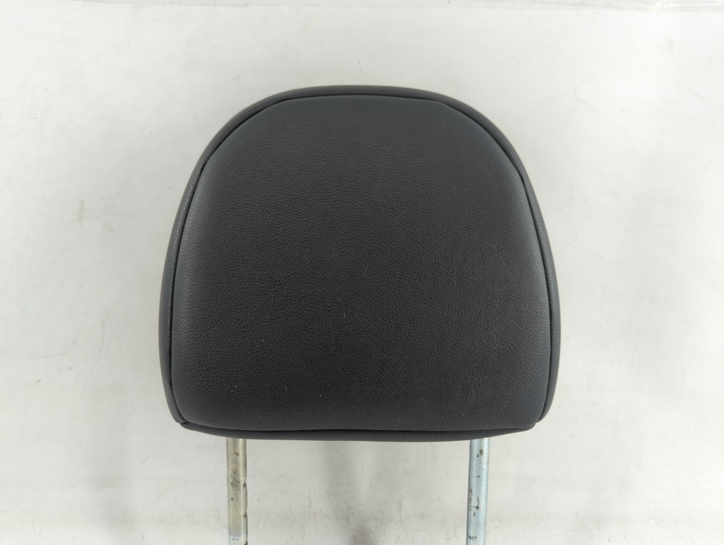 2007-2008 Mitsubishi Outlander Headrest Head Rest Rear Seat Fits Fits 2007 2008 OEM Used Auto Parts - Oemusedautoparts1.com