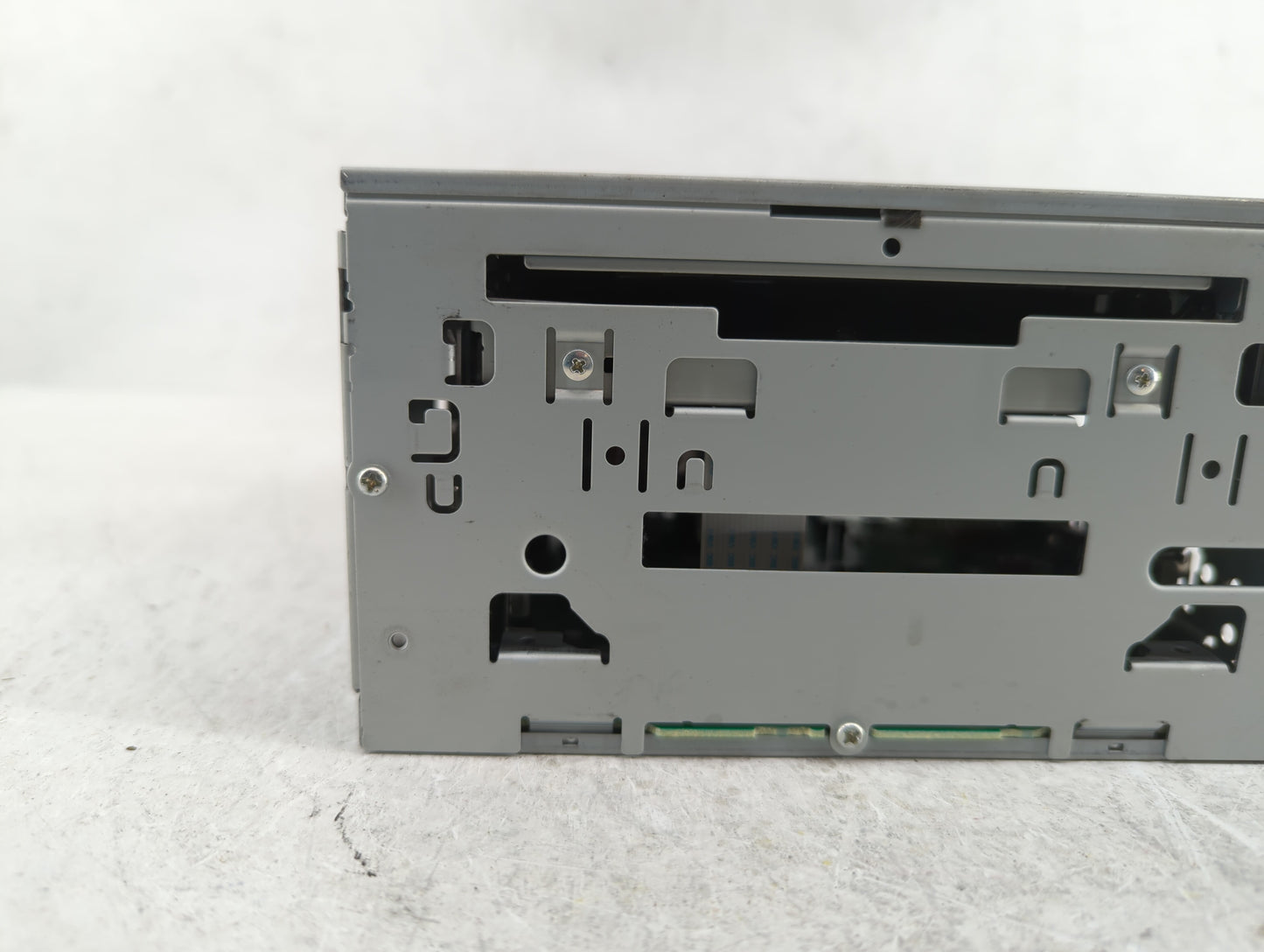 Mitsubishi Outlander Am Fm Cd Player Radio Receiver - Oemusedautoparts1.com