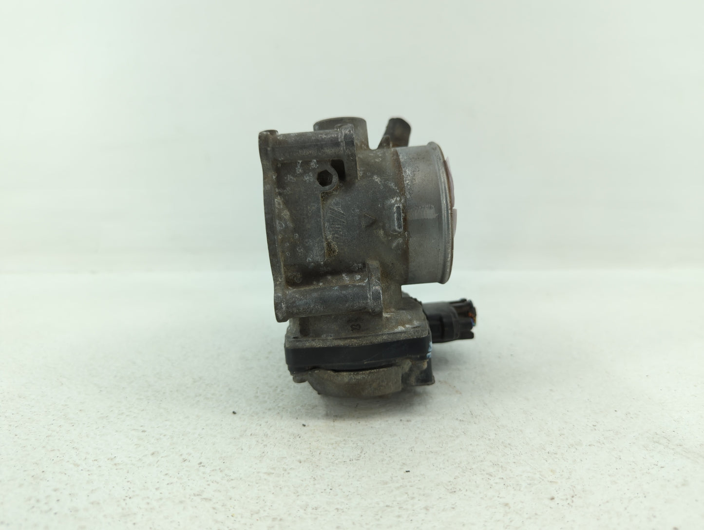 2008 Mitsubishi Outlander Throttle Body P/N:67020 57020 Fits OEM Used Auto Parts - Oemusedautoparts1.com