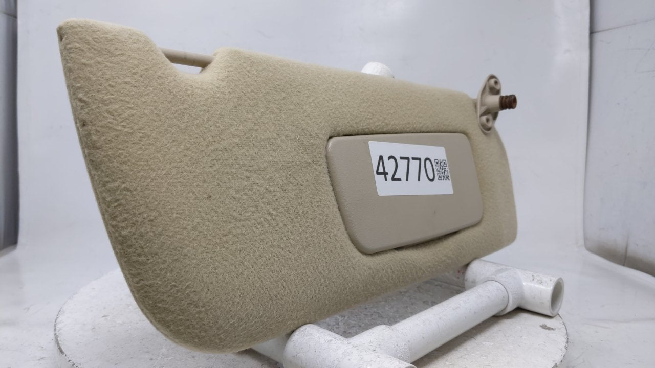 2010 Mitsubishi Outlander Sun Visor Shade Replacement Passenger Right Mirror Fits OEM Used Auto Parts - Oemusedautoparts1.co