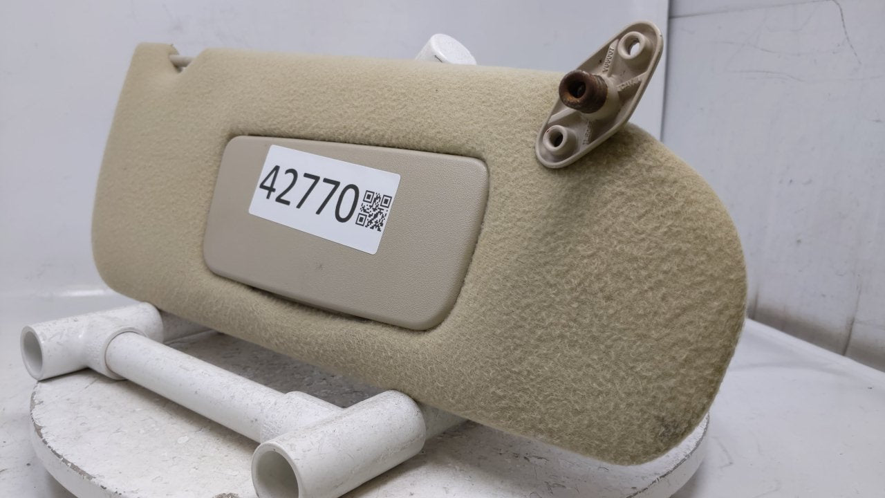 2010 Mitsubishi Outlander Sun Visor Shade Replacement Passenger Right Mirror Fits OEM Used Auto Parts - Oemusedautoparts1.co