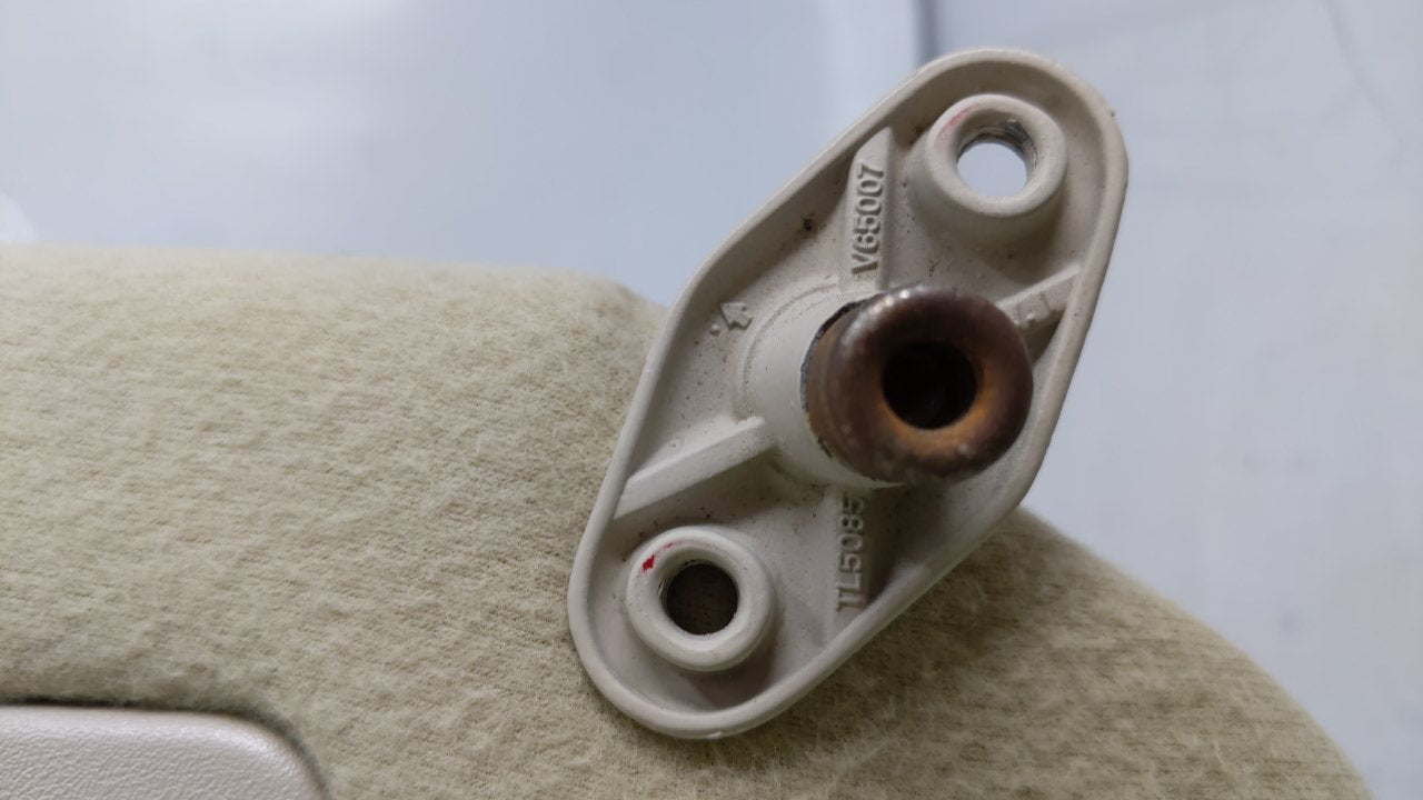 2010 Mitsubishi Outlander Sun Visor Shade Replacement Passenger Right Mirror Fits OEM Used Auto Parts - Oemusedautoparts1.co