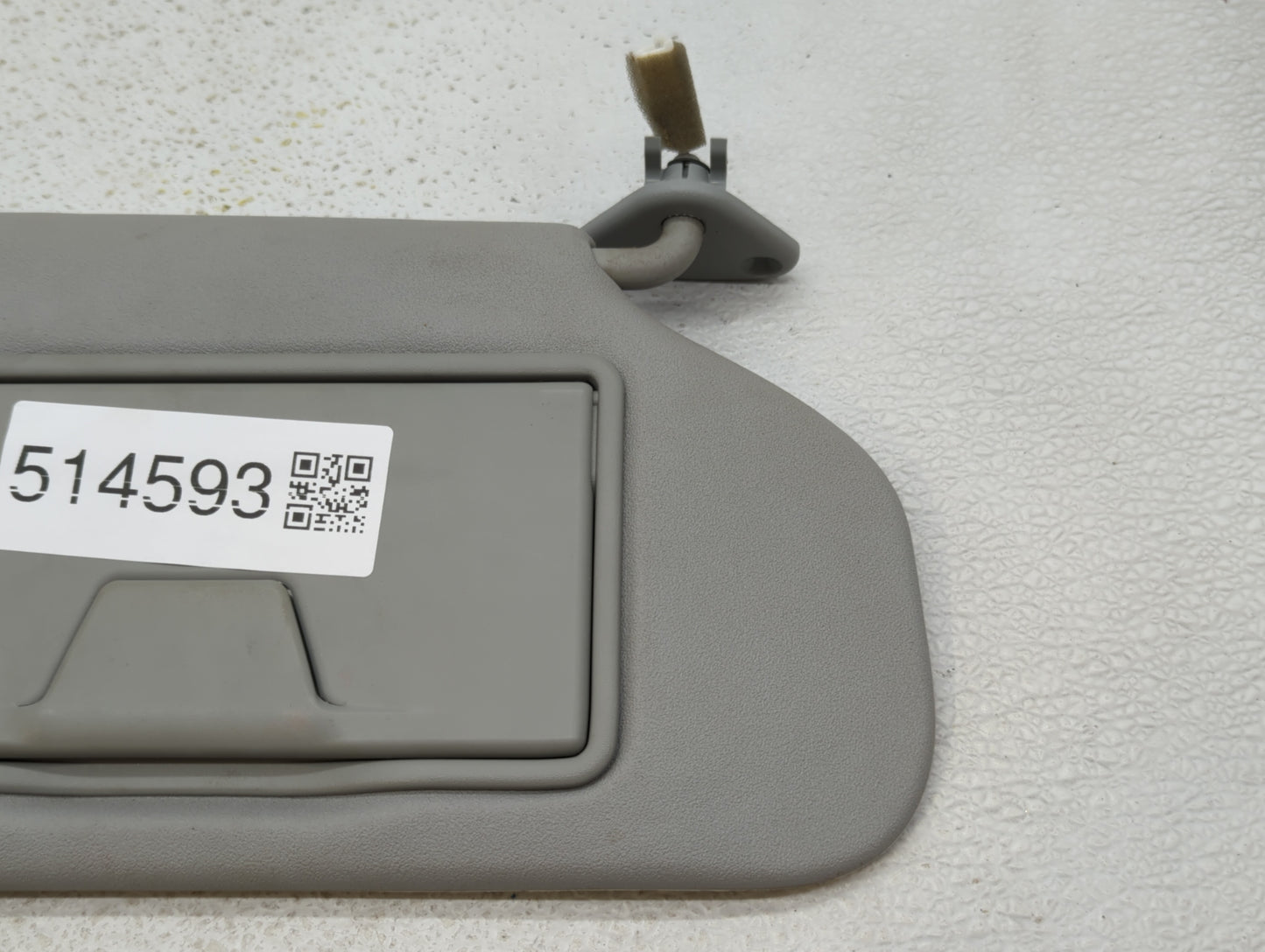 2010-2011 Mitsubishi Outlander Sun Visor Shade Replacement Passenger Right Mirror Fits Fits 2010 2011 2012 OEM Used Auto Par