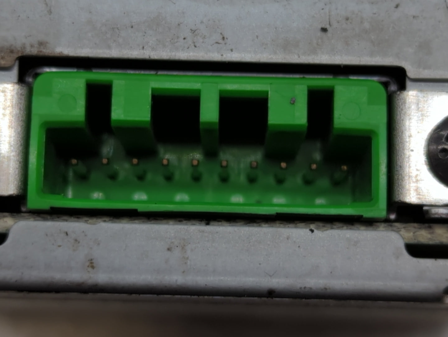 2010 Mitsubishi Outlander Chassis Control Module Ccm Bcm Body Control - Oemusedautoparts1.com