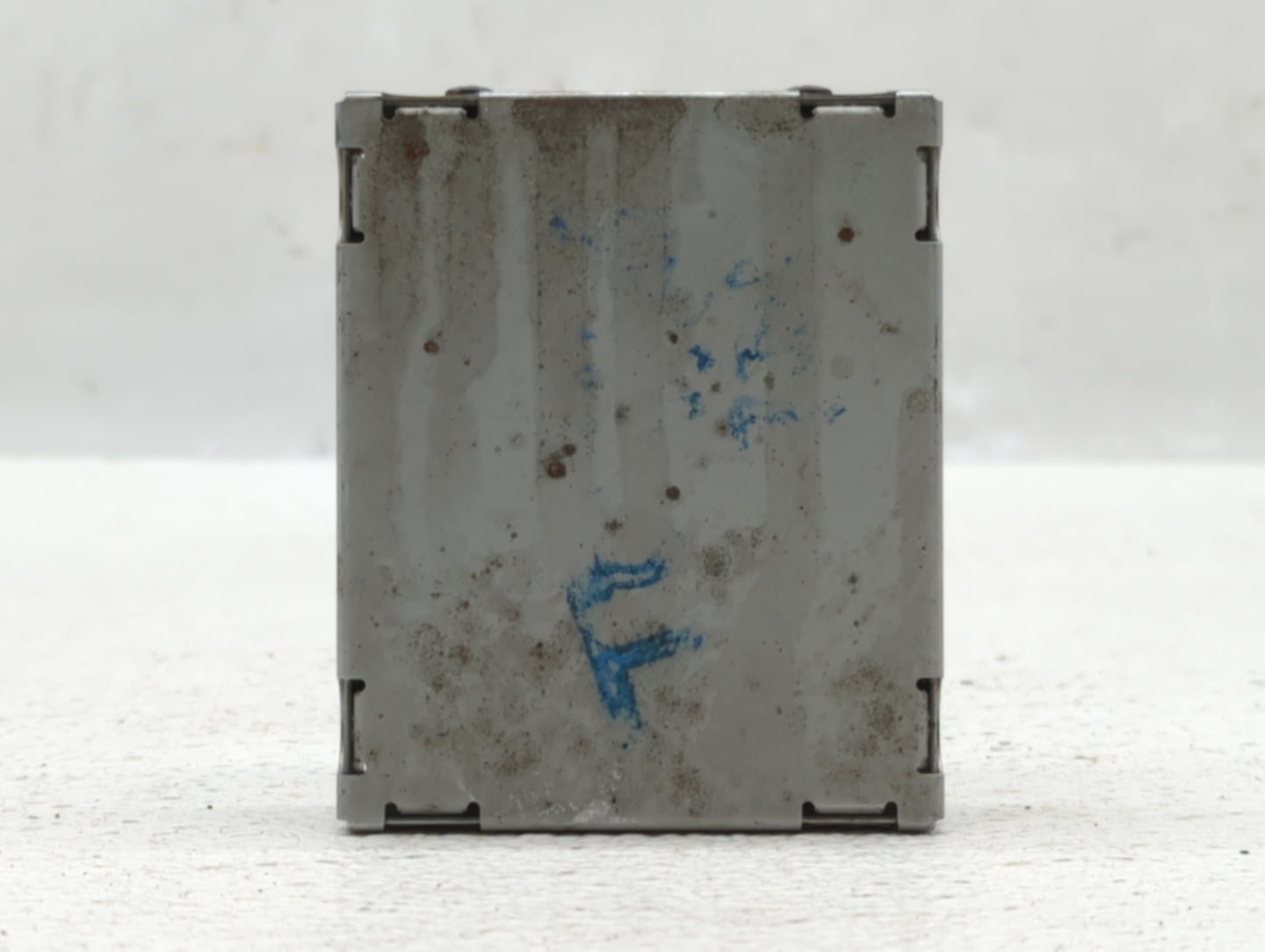 2010 Mitsubishi Outlander Chassis Control Module Ccm Bcm Body Control - Oemusedautoparts1.com