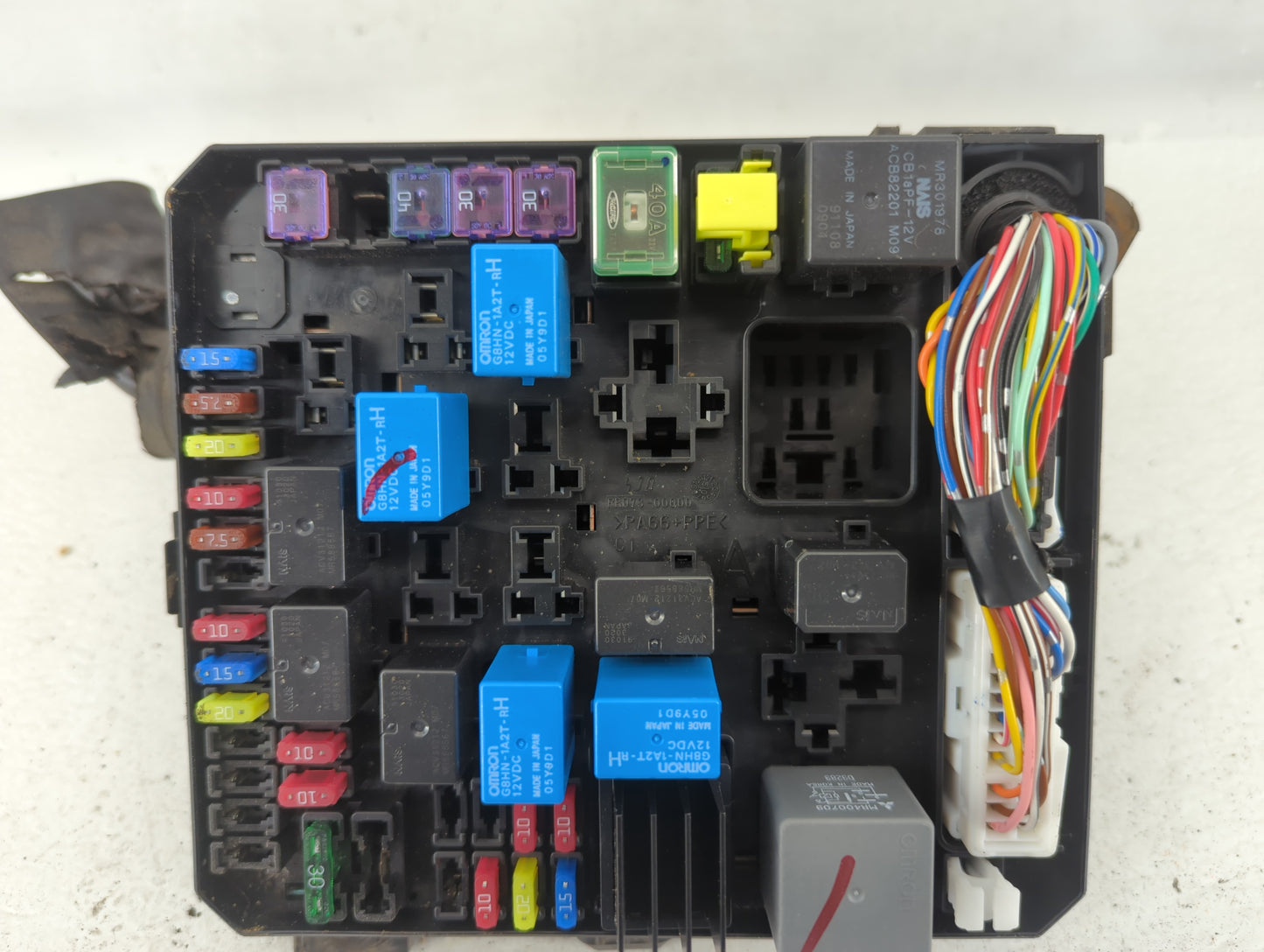 2010 Mitsubishi Outlander Fusebox Fuse Box Panel Relay Module P/N:8565A024 Fits OEM Used Auto Parts - Oemusedautoparts1.com